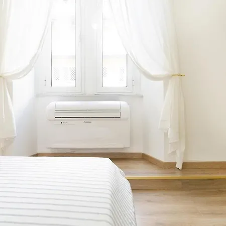 Elegant And Cozy Flat Near St Peter's Basilica